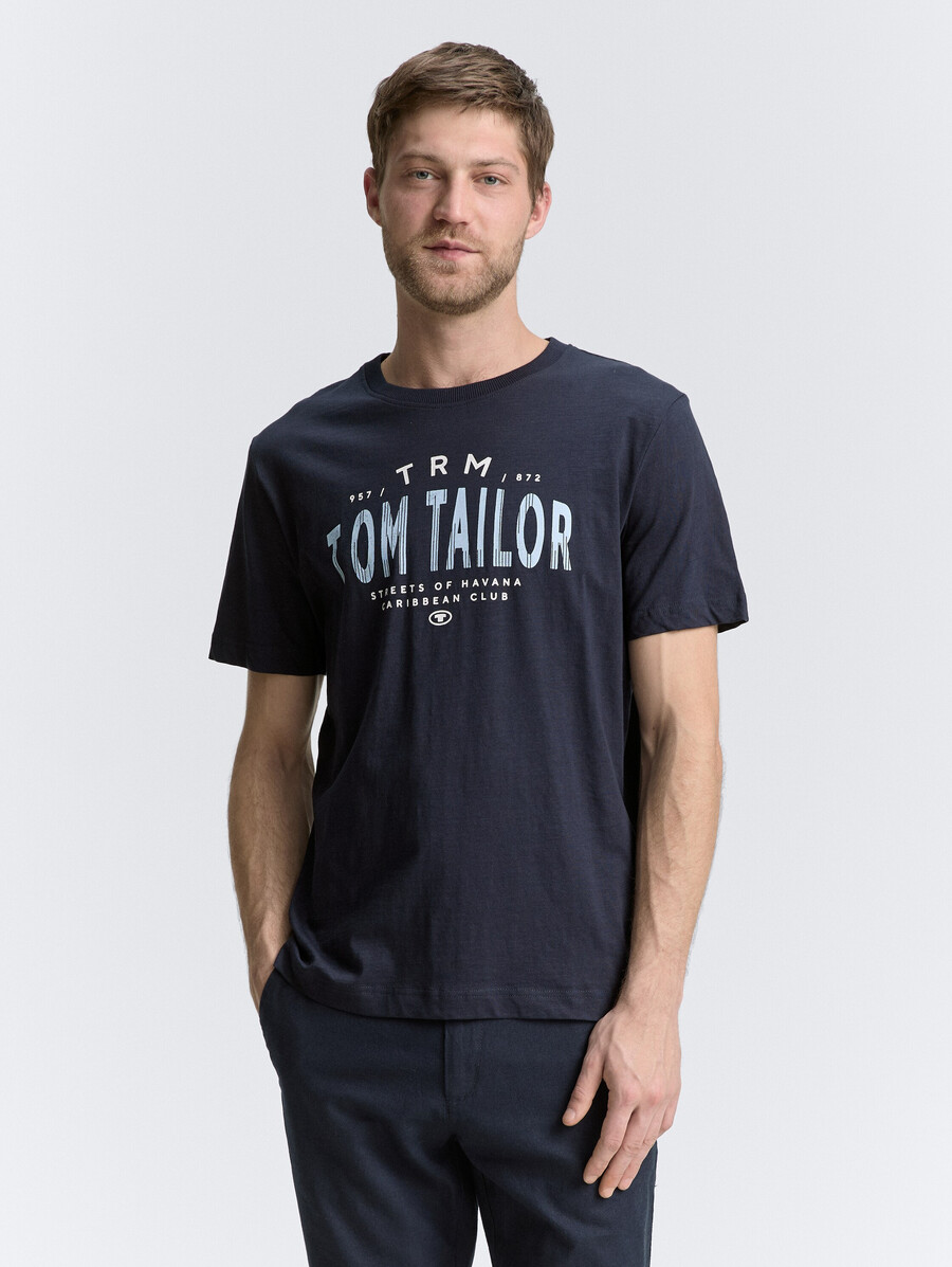camiseta con estampado de logotipo