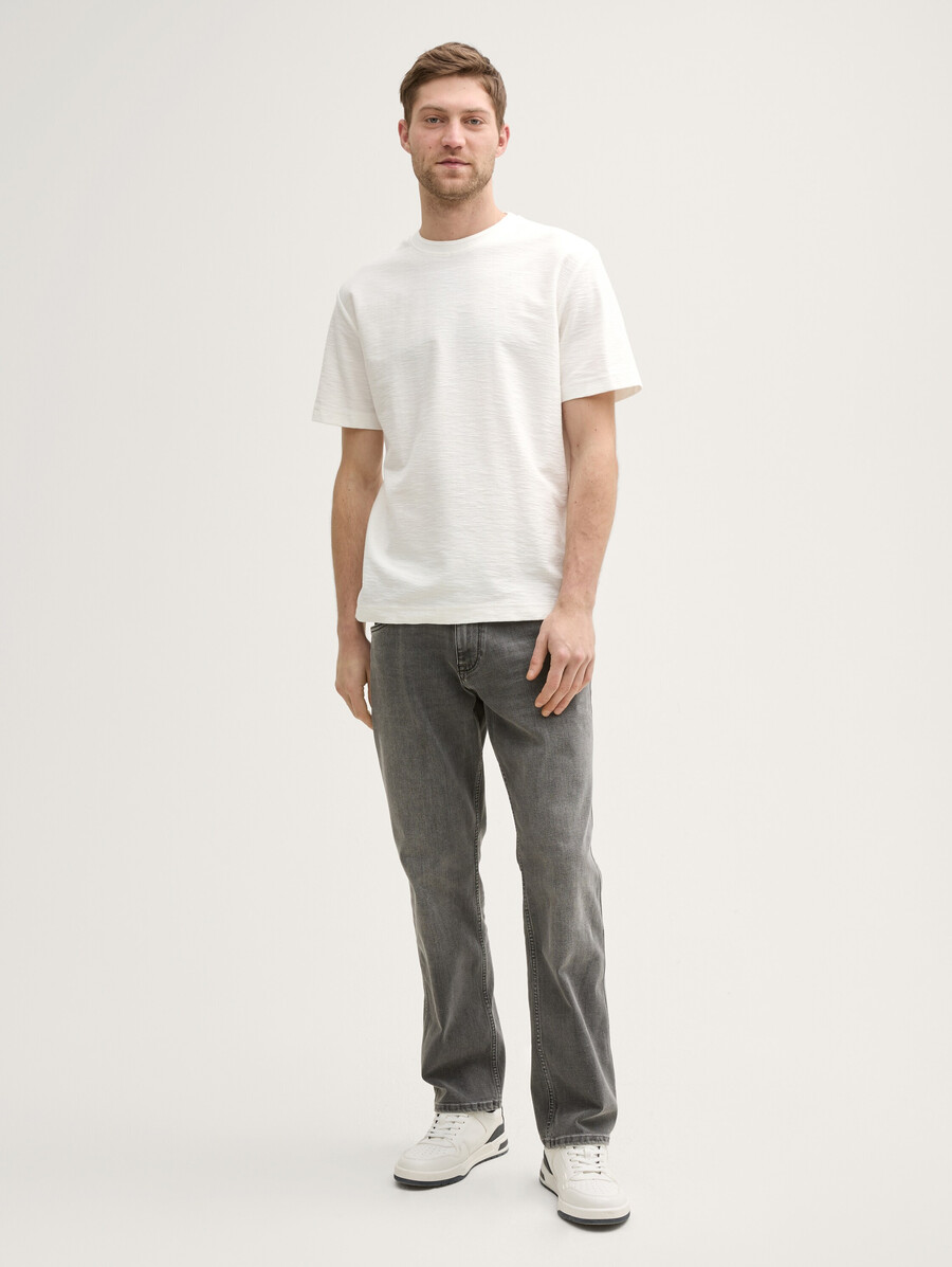 camiseta básica con textura
