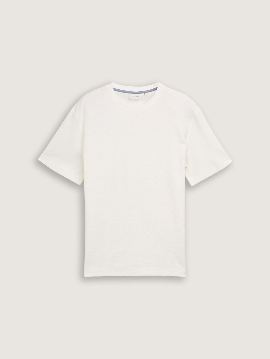 camiseta básica con textura