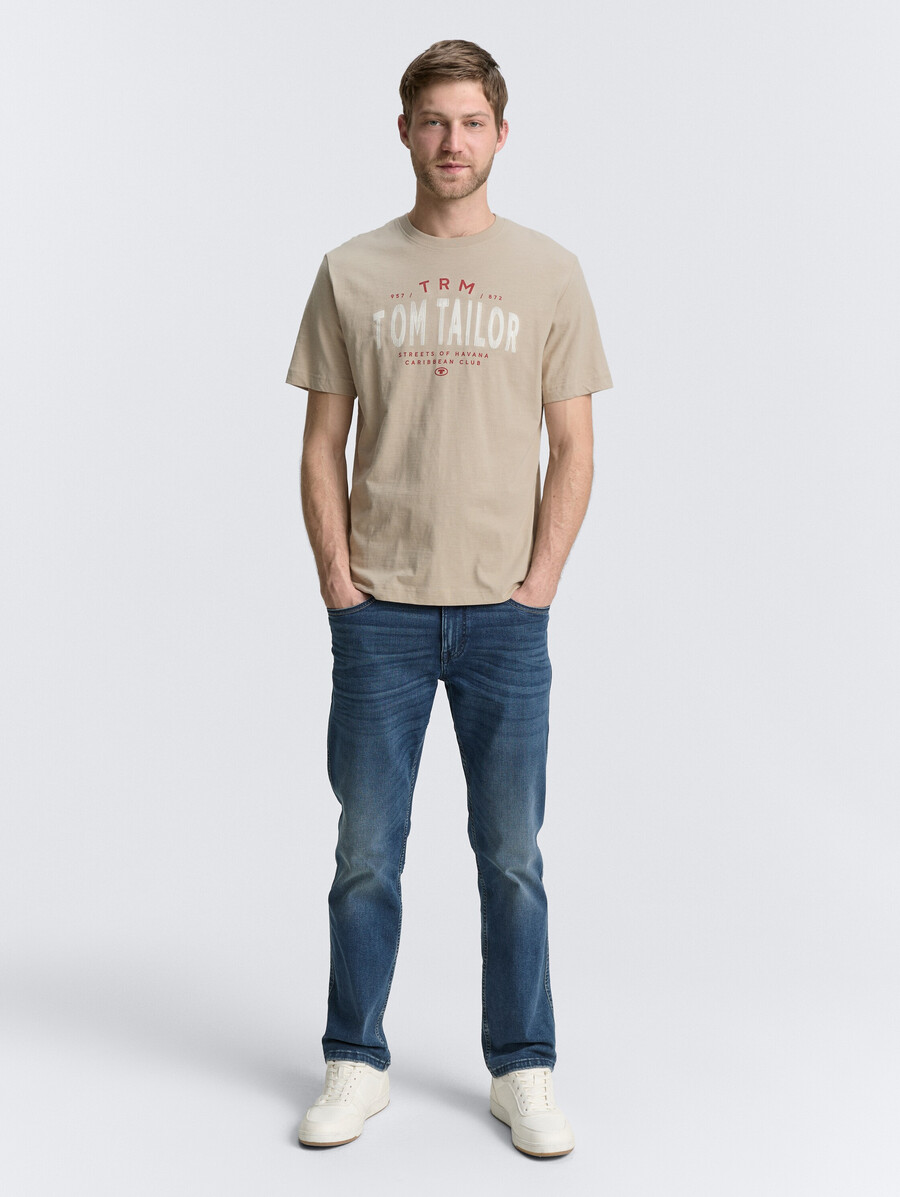 camiseta con estampado de logotipo