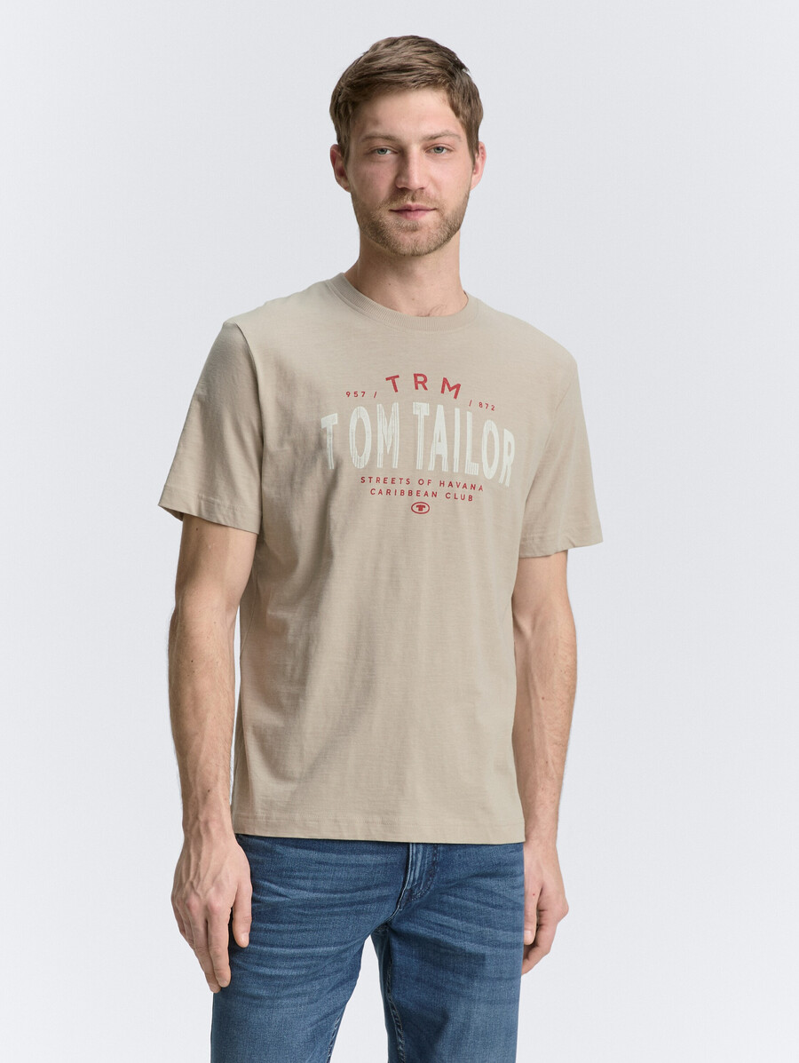 camiseta con estampado de logotipo