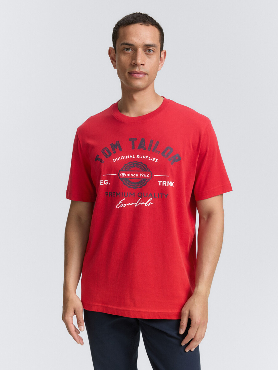 camiseta con estampado de logotipo