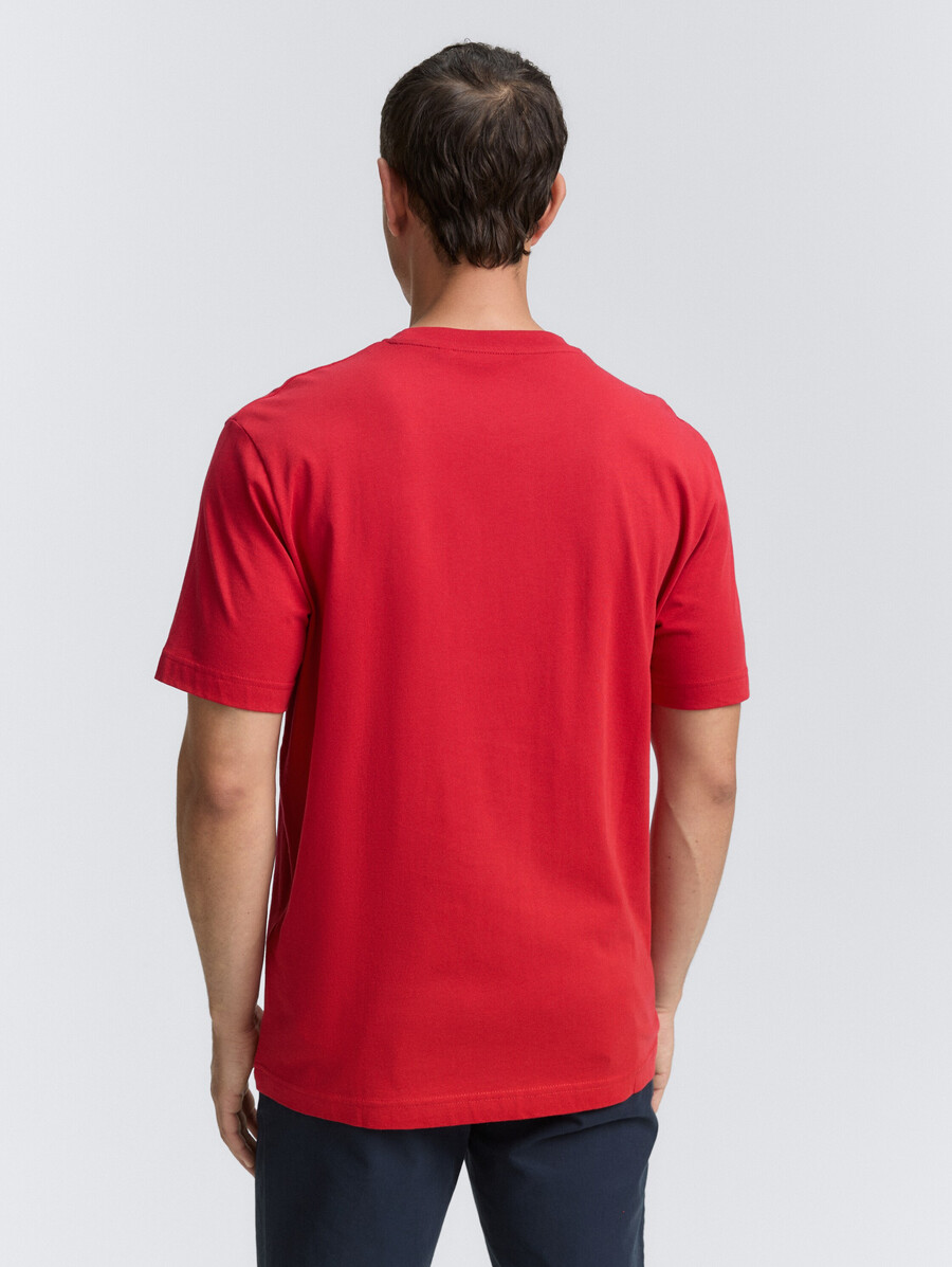 camiseta con estampado de logotipo