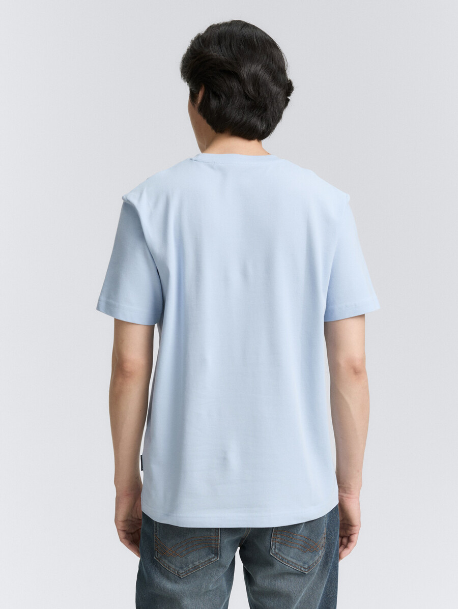 camiseta con textura de piqué