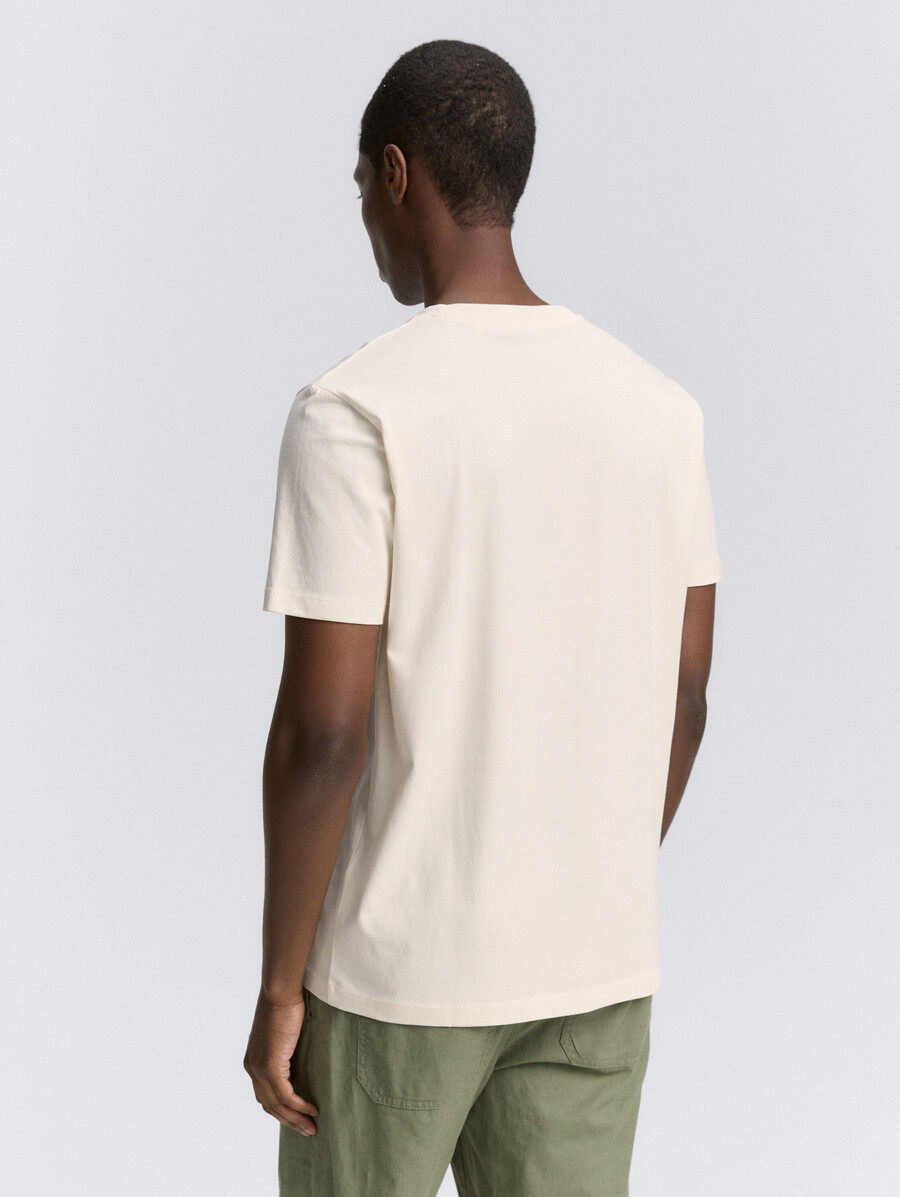 camiseta básica con estampado de logo