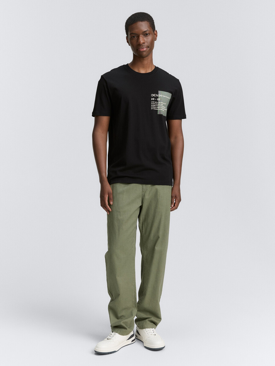 camiseta básica con estampado de logo