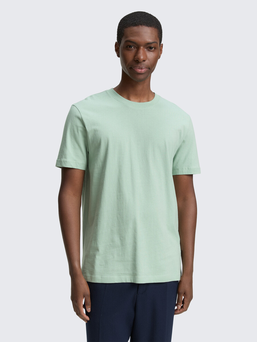camiseta básica en colores lisos