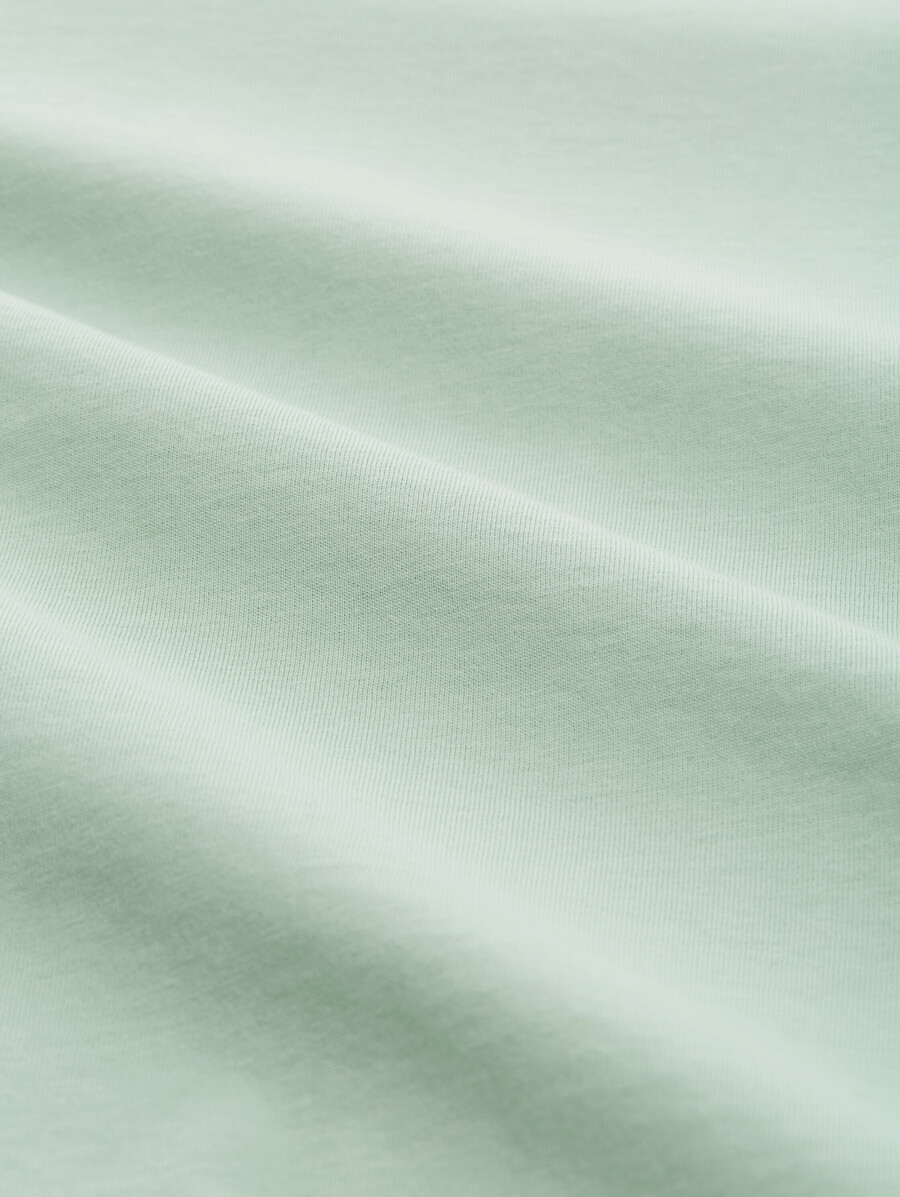 camiseta básica en colores lisos