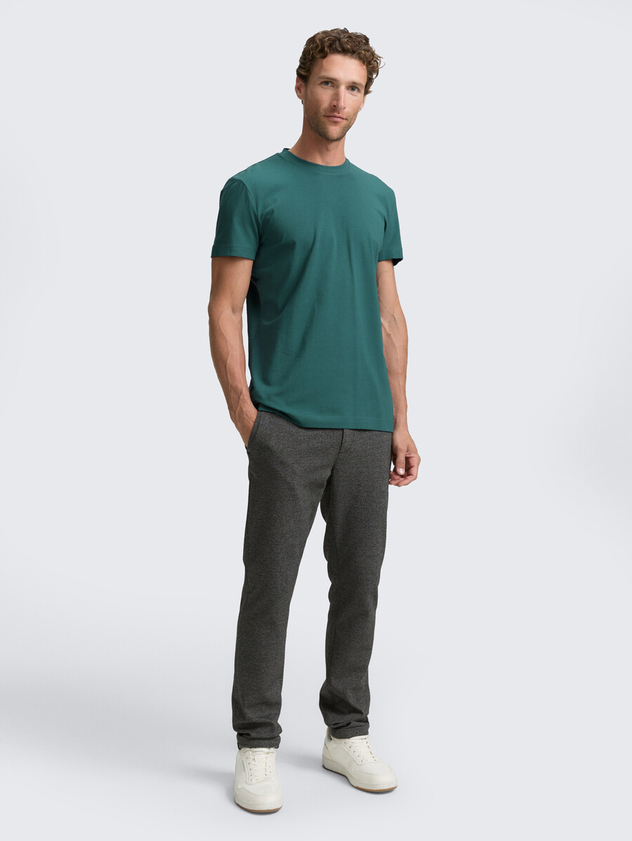 camiseta slim fit con elástico