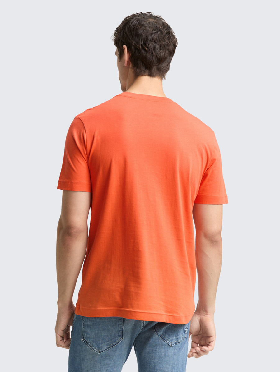 camiseta con estampado de logotipo