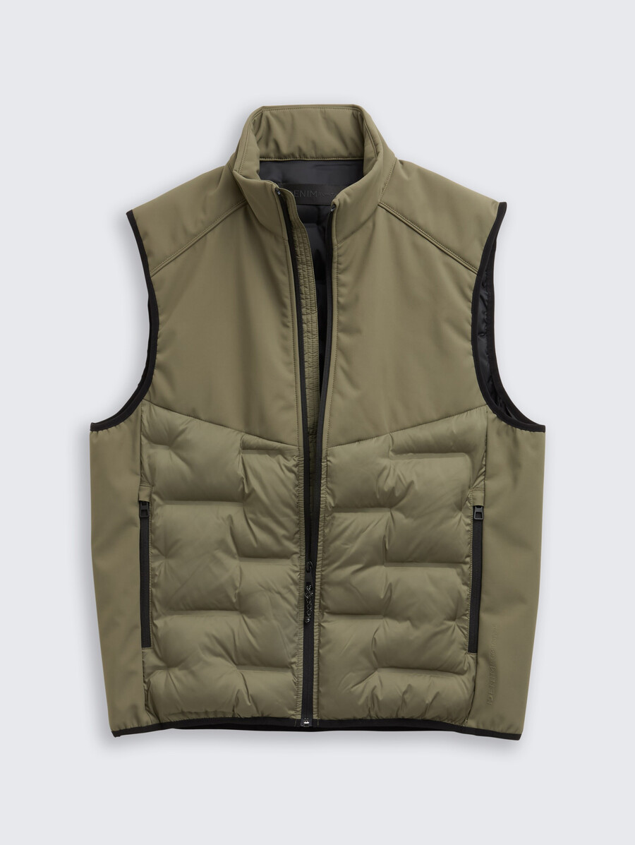 chaleco acolchado híbrido con cuello alto