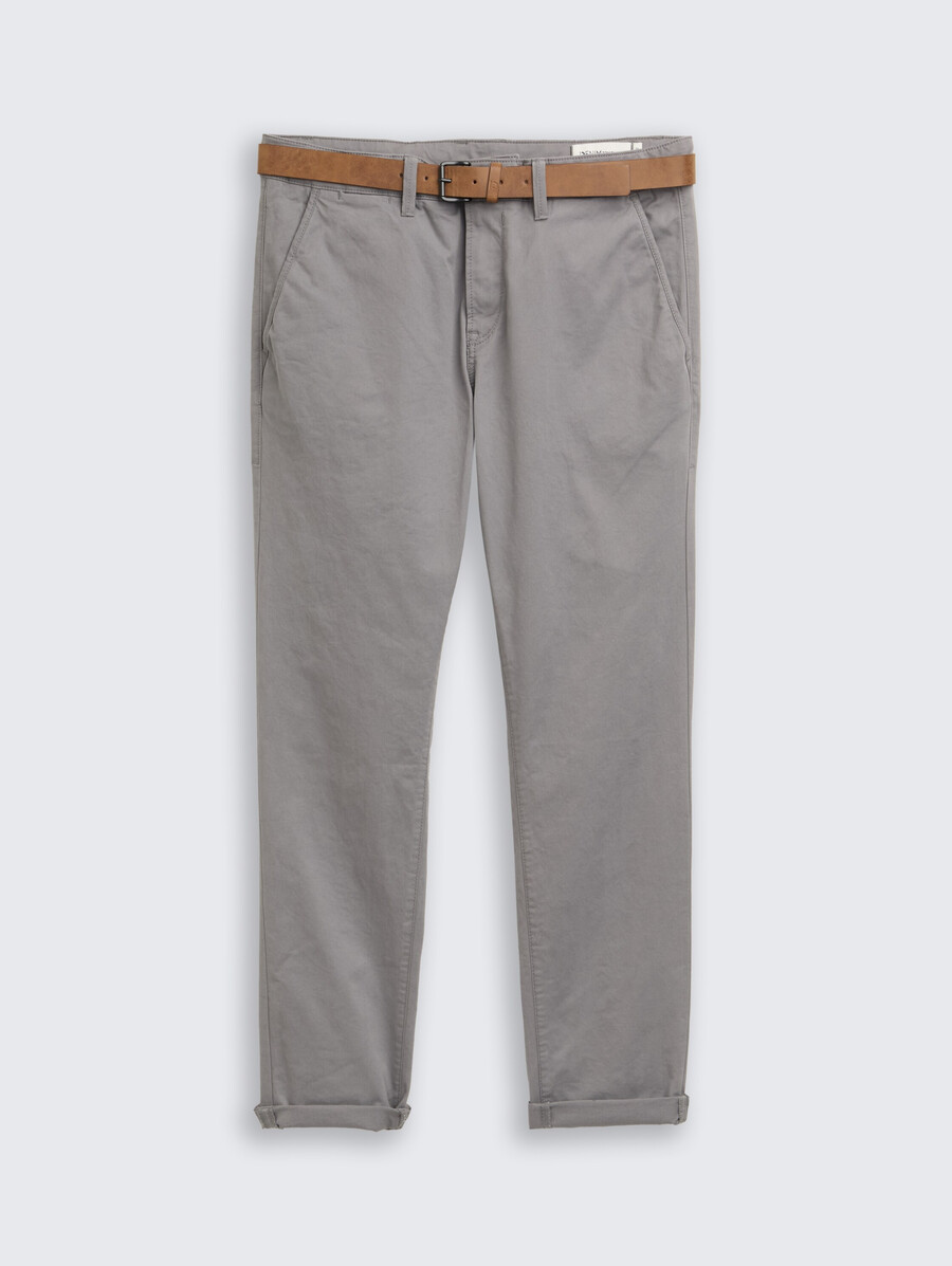 pantalones chinos con cinturón