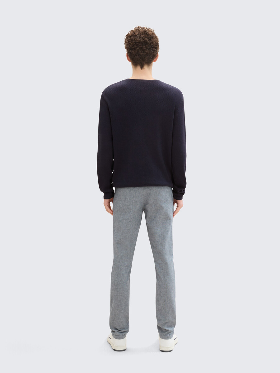 pantalones chinos de corte recto con cinturón