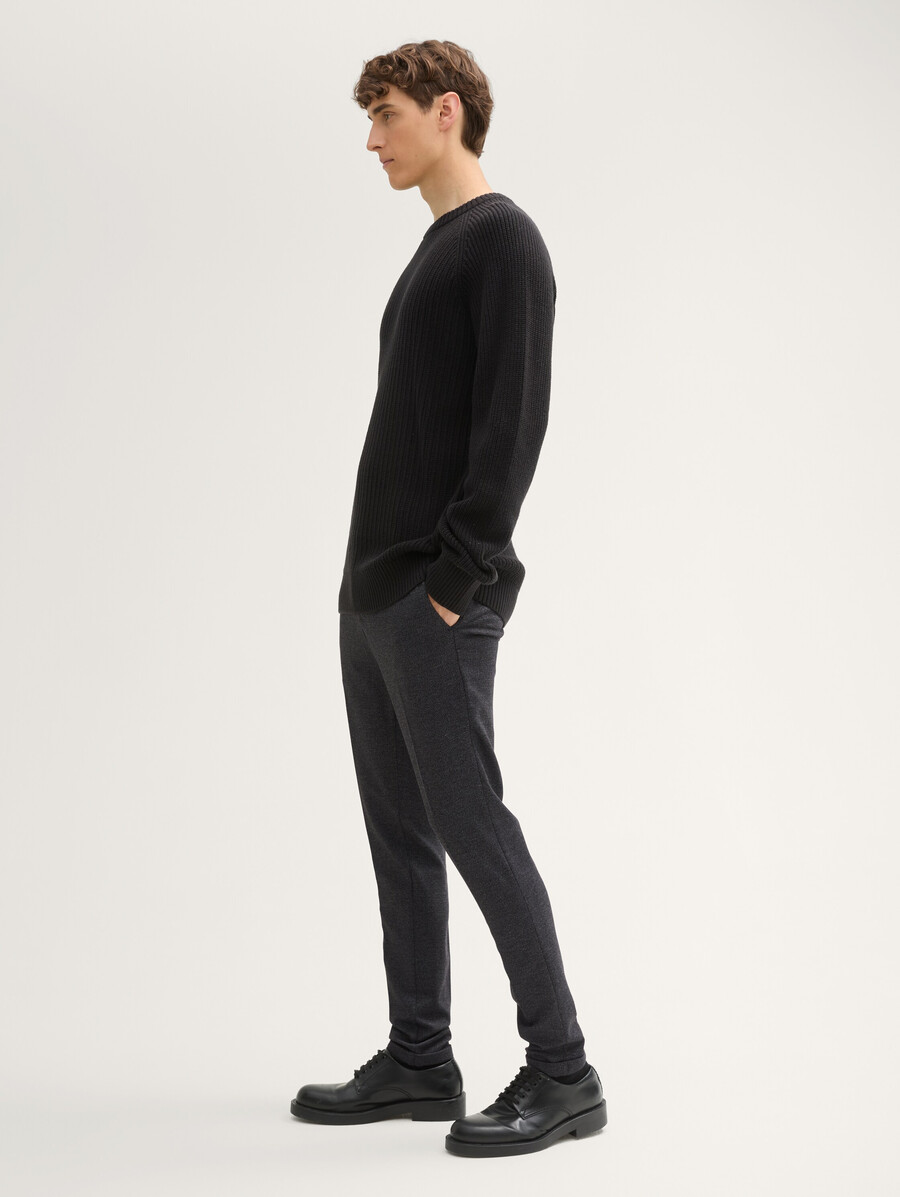 pantalones chinos de jersey ajustado