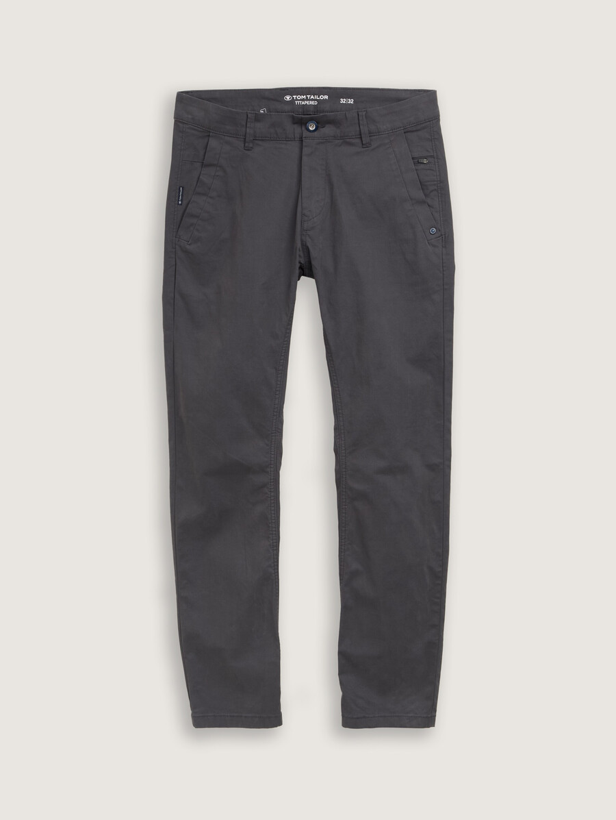 pantalones chinos cónicos
