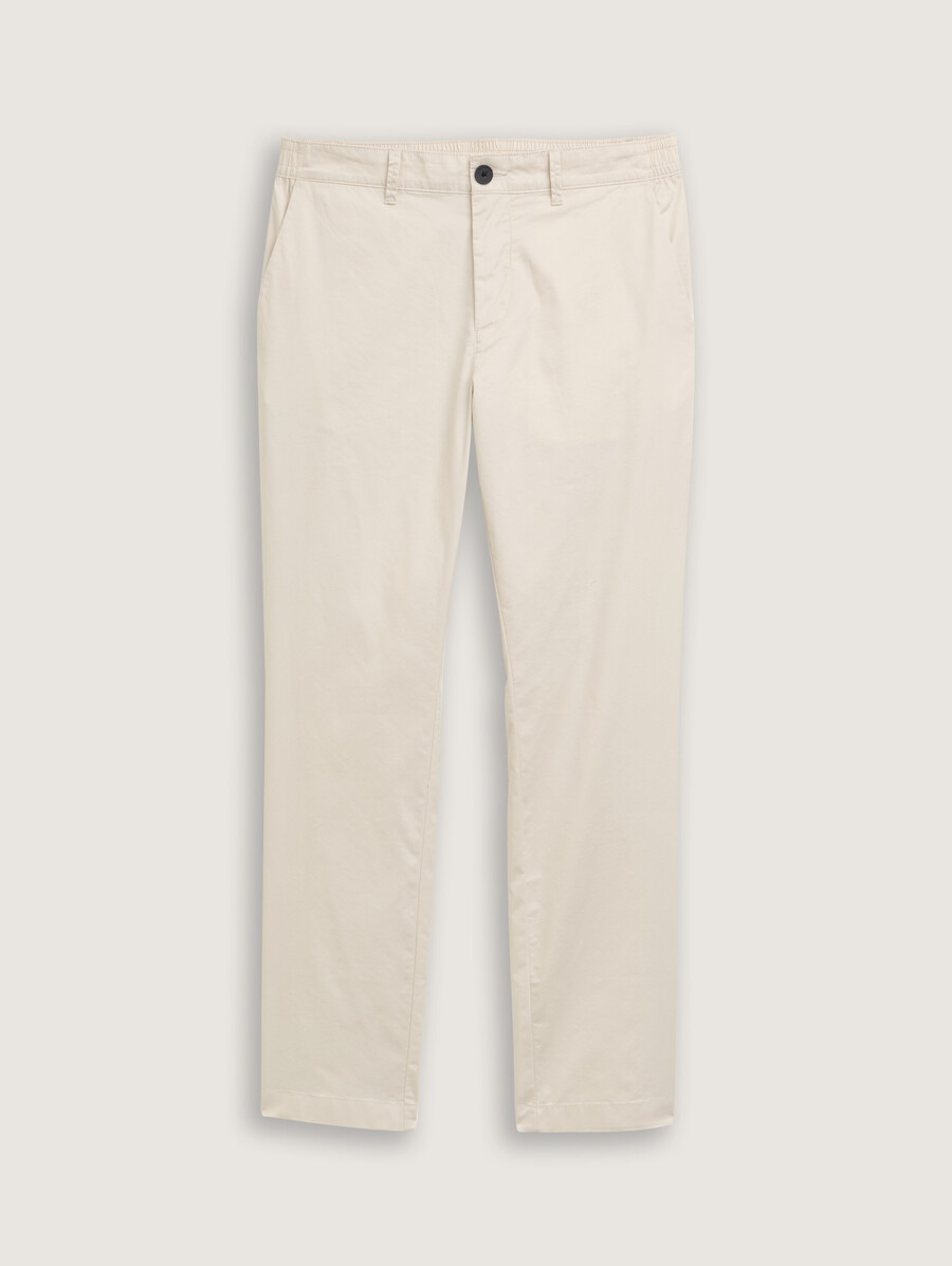 pantalones chinos ultraligeros de corte regular