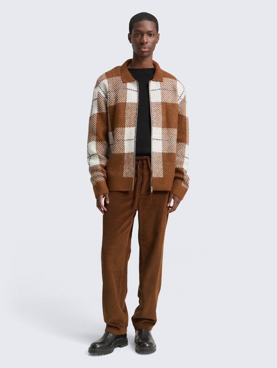 pantalones chinos ttrelaxed de pana