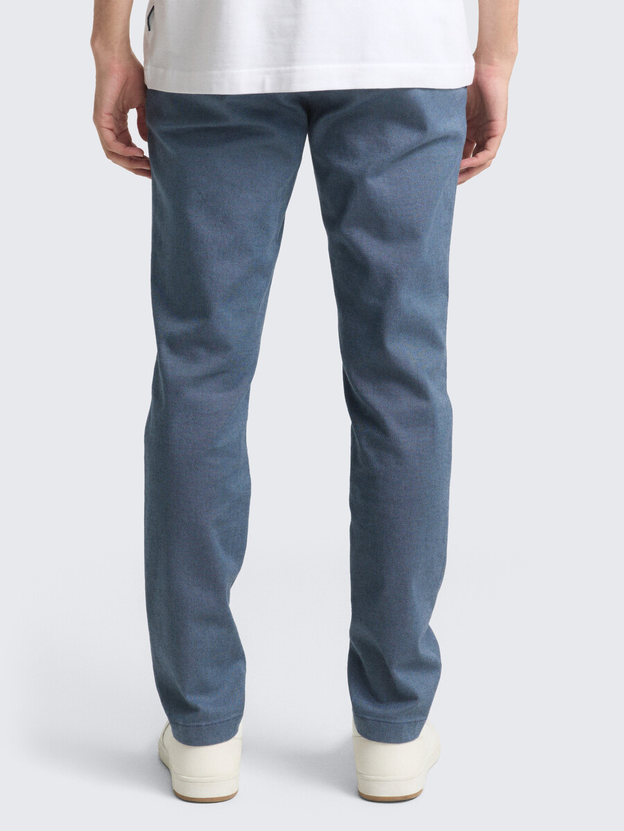 pantalones chinos tttravis slim con cinturón