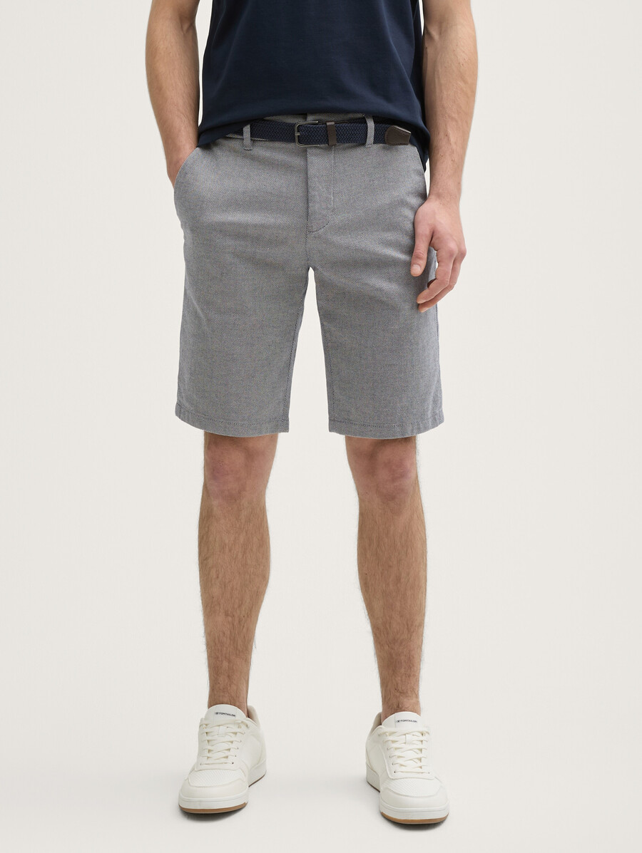 pantalones cortos chinos ajustados y elásticos con cinturón