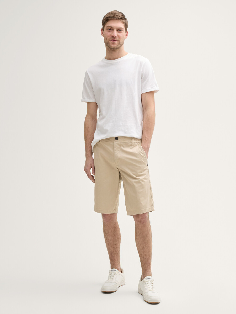 pantalones cortos chinos ajustados