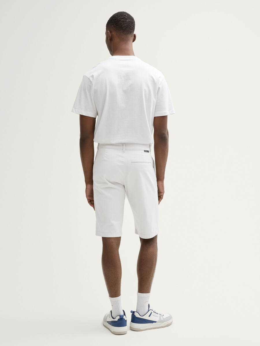 pantalones cortos chinos de corte regular