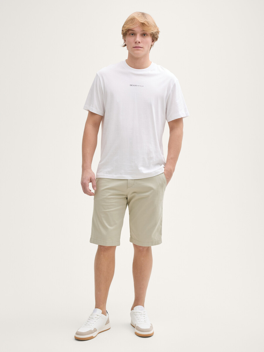 pantalones cortos chinos de corte regular