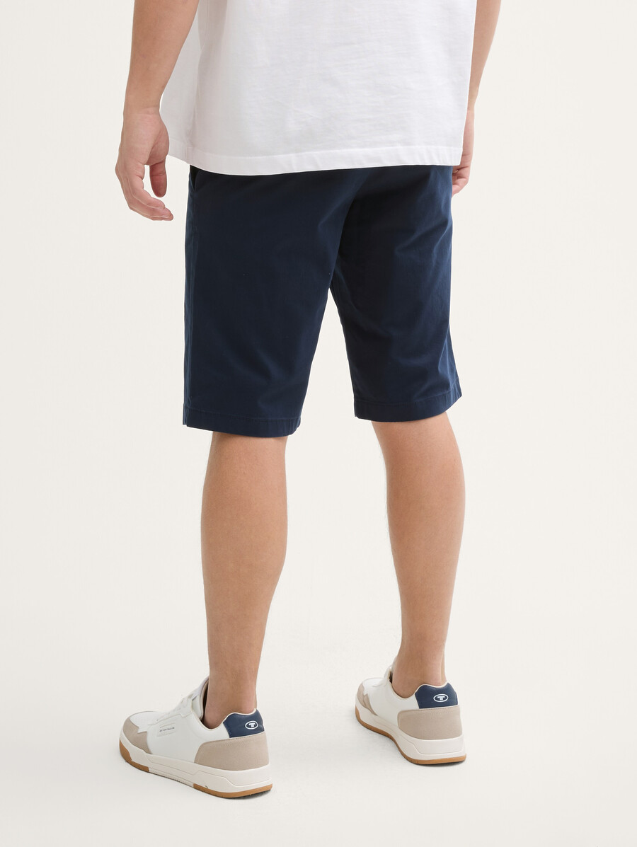 pantalones cortos chinos de corte regular