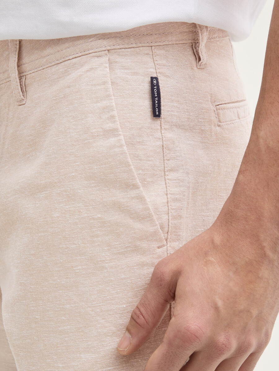 pantalones cortos chinos ajustados con contenido de lino
