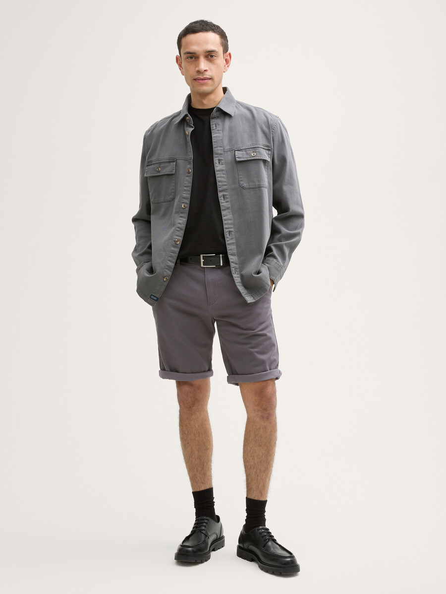 pantalones cortos chinos ajustados