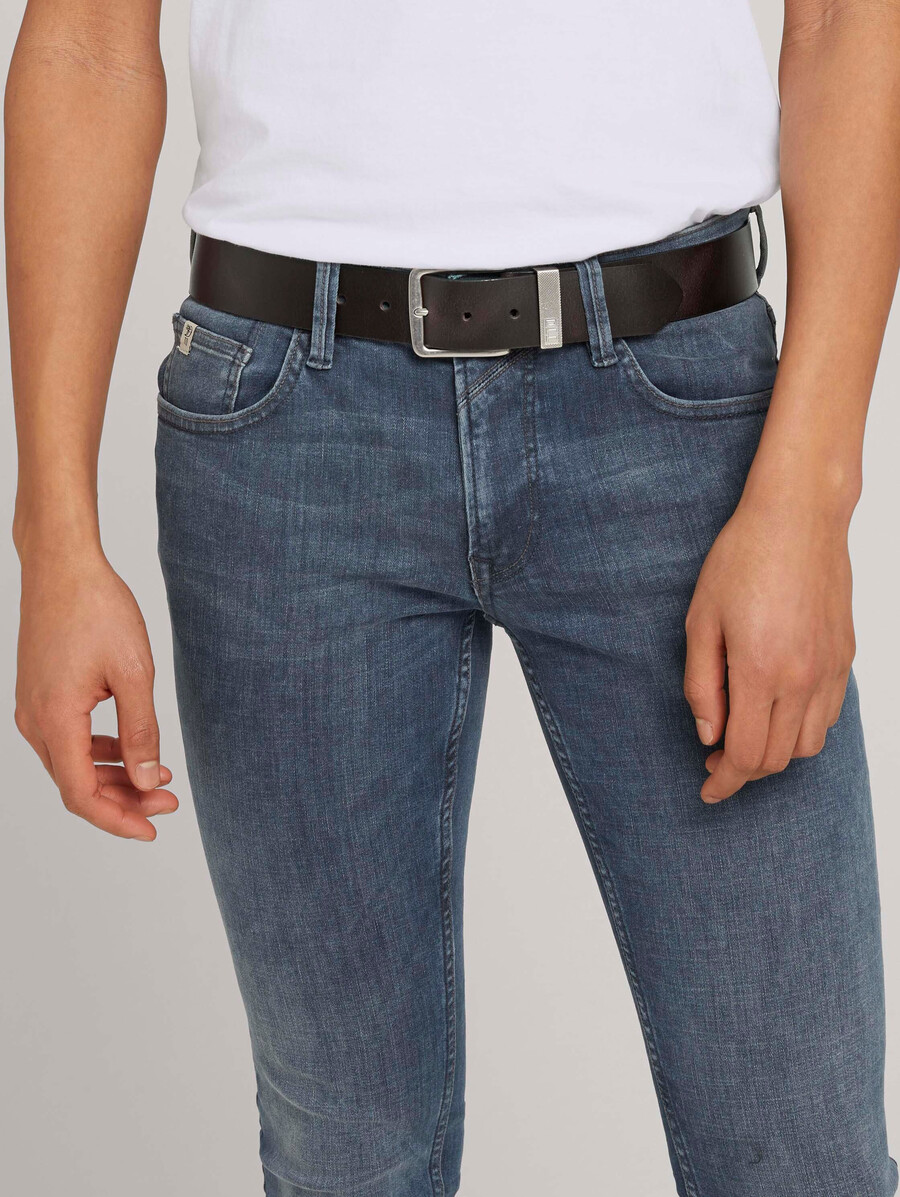cinturón de cuero ttjoe con hebilla cuadrada