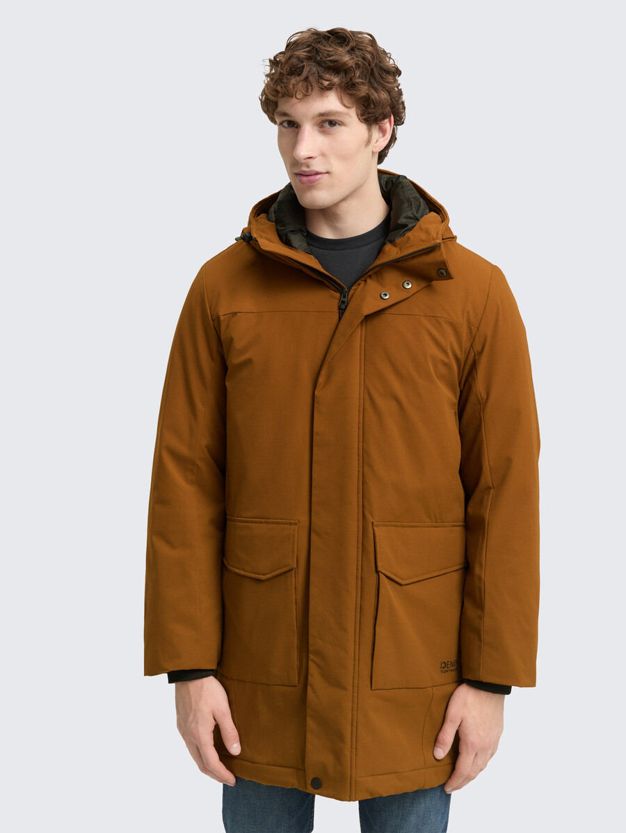 parka con función repelente al agua