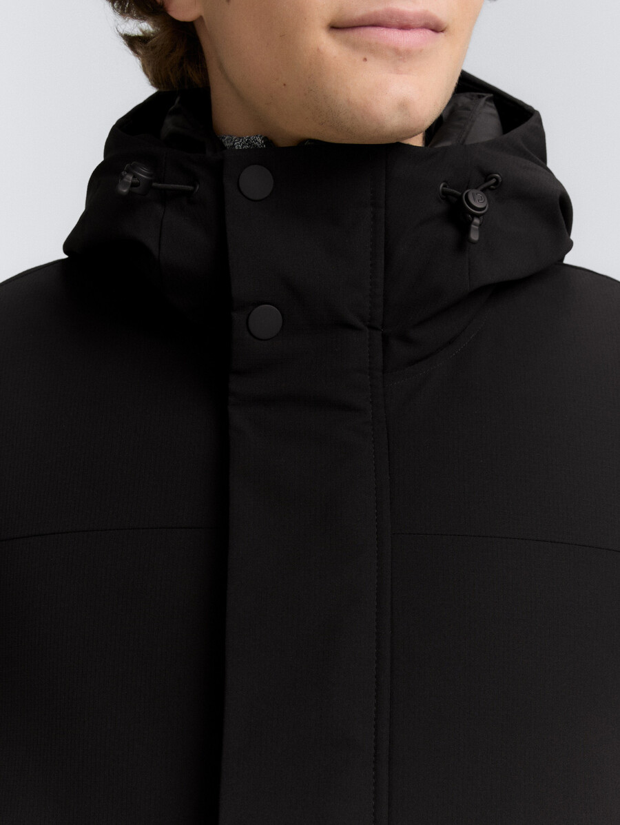 parka con función repelente al agua