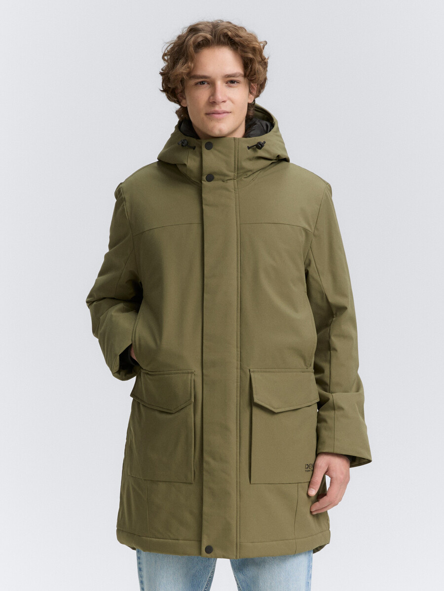 parka con función repelente al agua