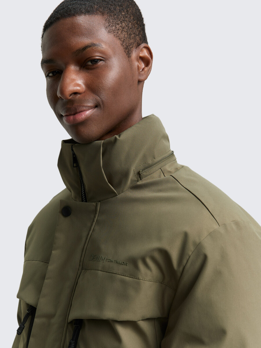 parka ártica con capucha desmontable