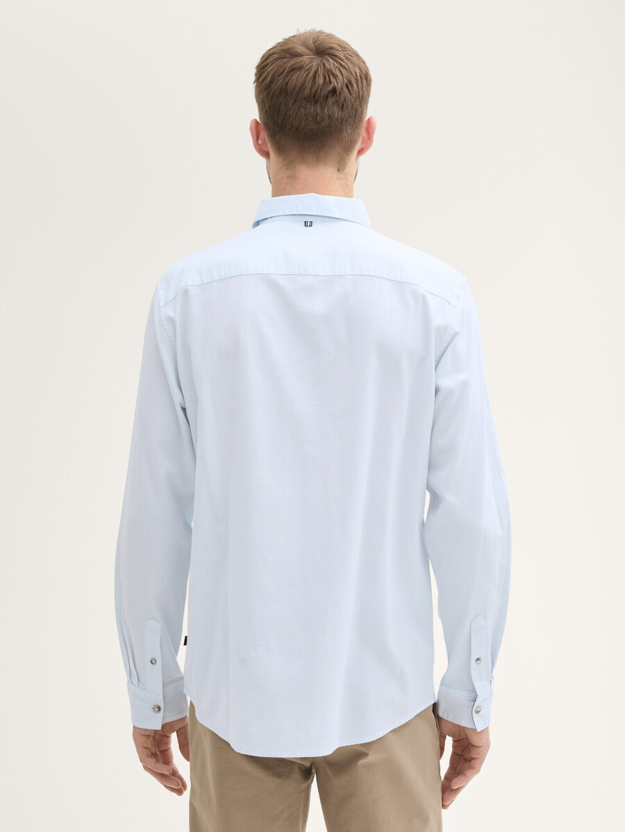 camisa estampada con bolsillo en el pecho