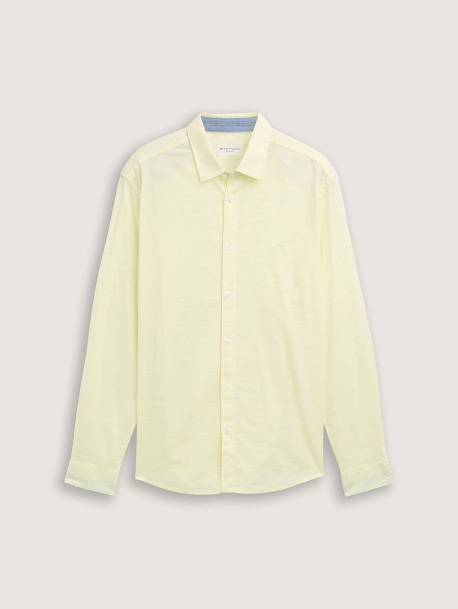 camisa de corte regular con bordado de logo