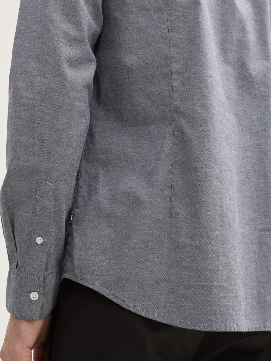 camisa oxford entallada con bolsillo en el pecho