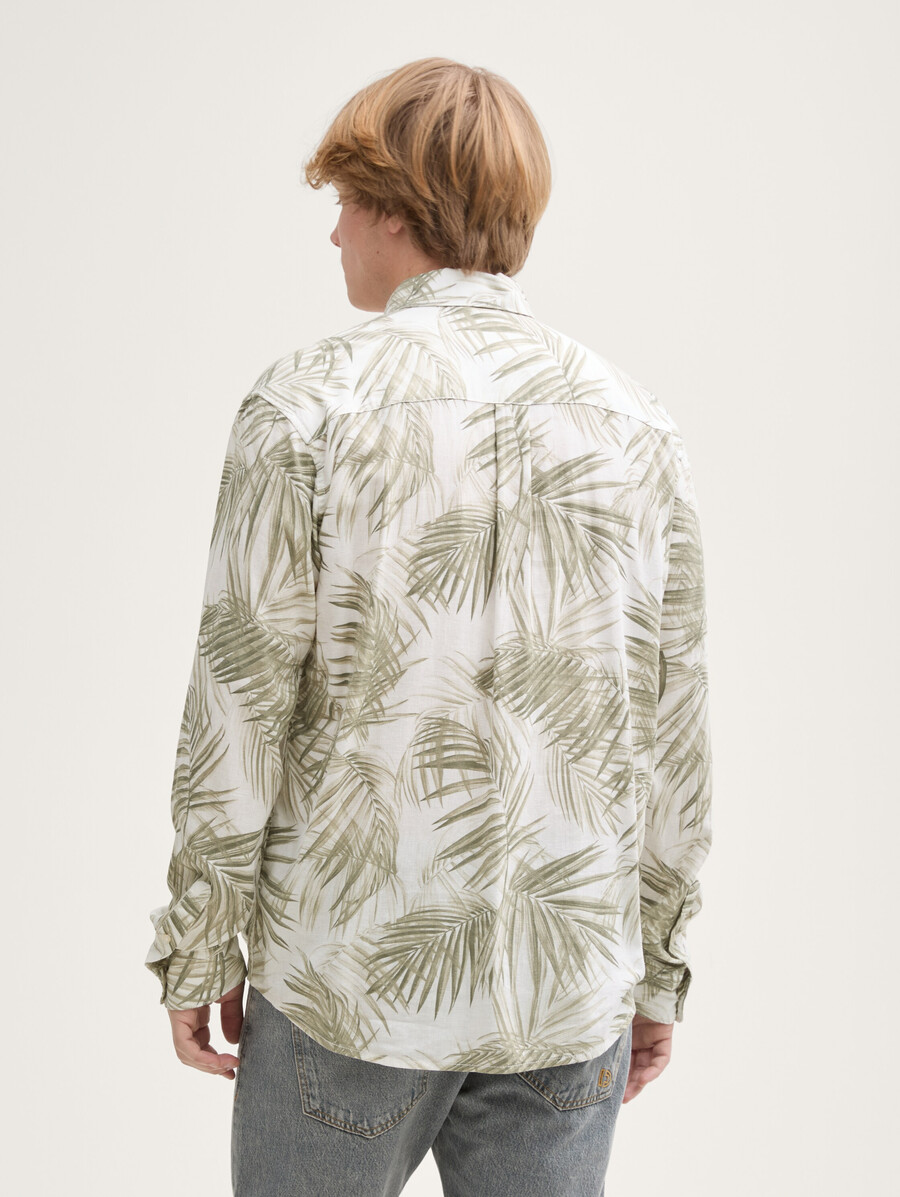 camisa de corte relajado con contenido de lino