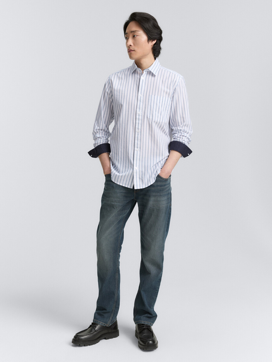 camisa de corte regular con estampado de rayas