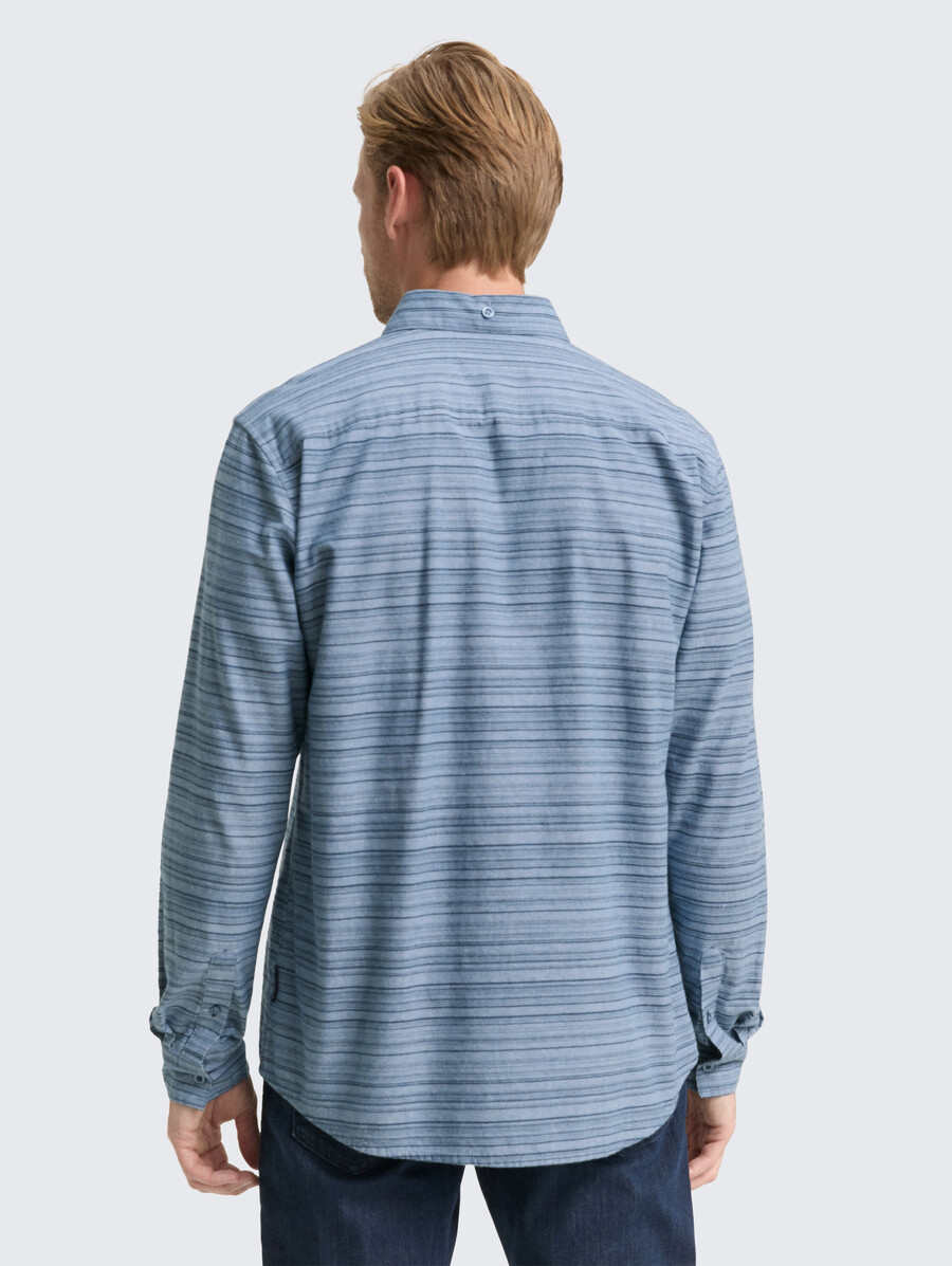 camisa de corte regular con estampado de rayas