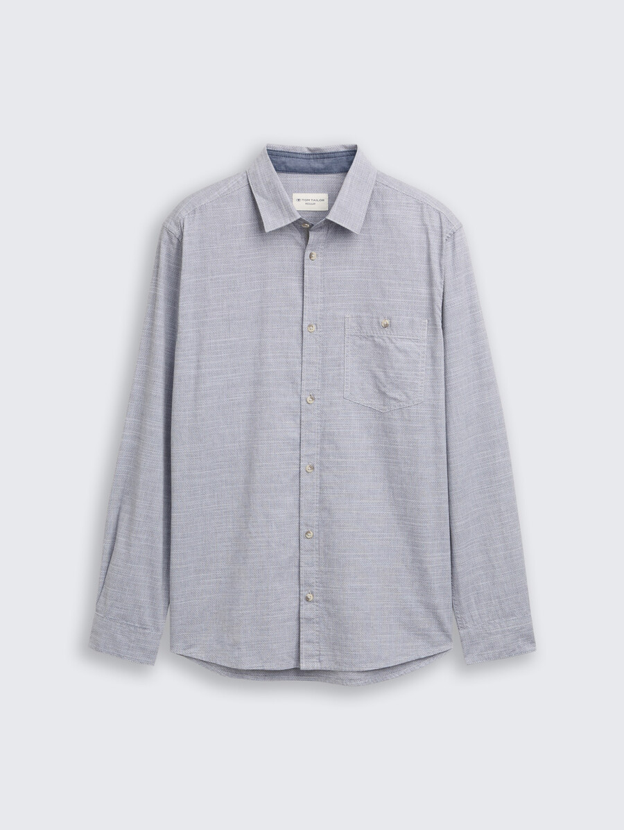 camisa de corte regular con bolsillo en el pecho