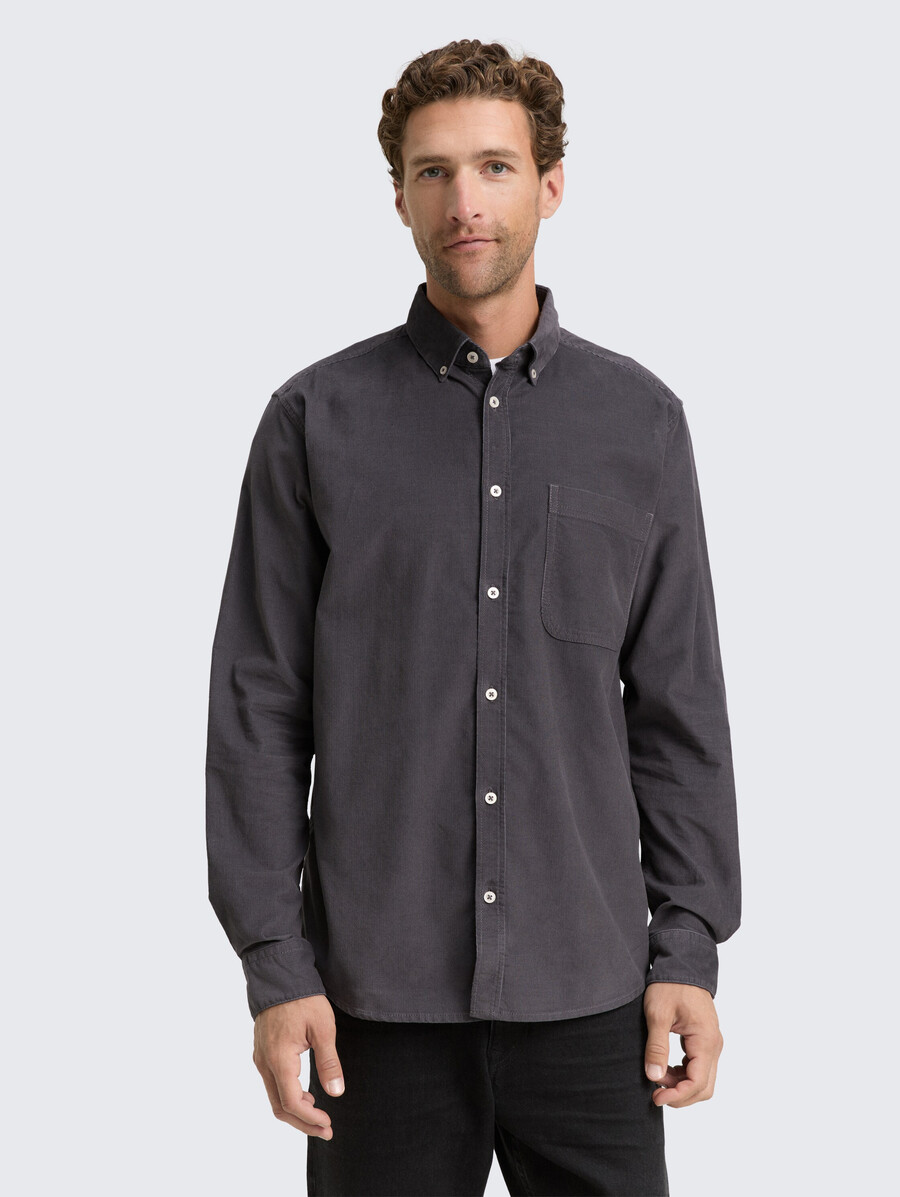 camisa de pana de corte regular con bolsillo en el pecho