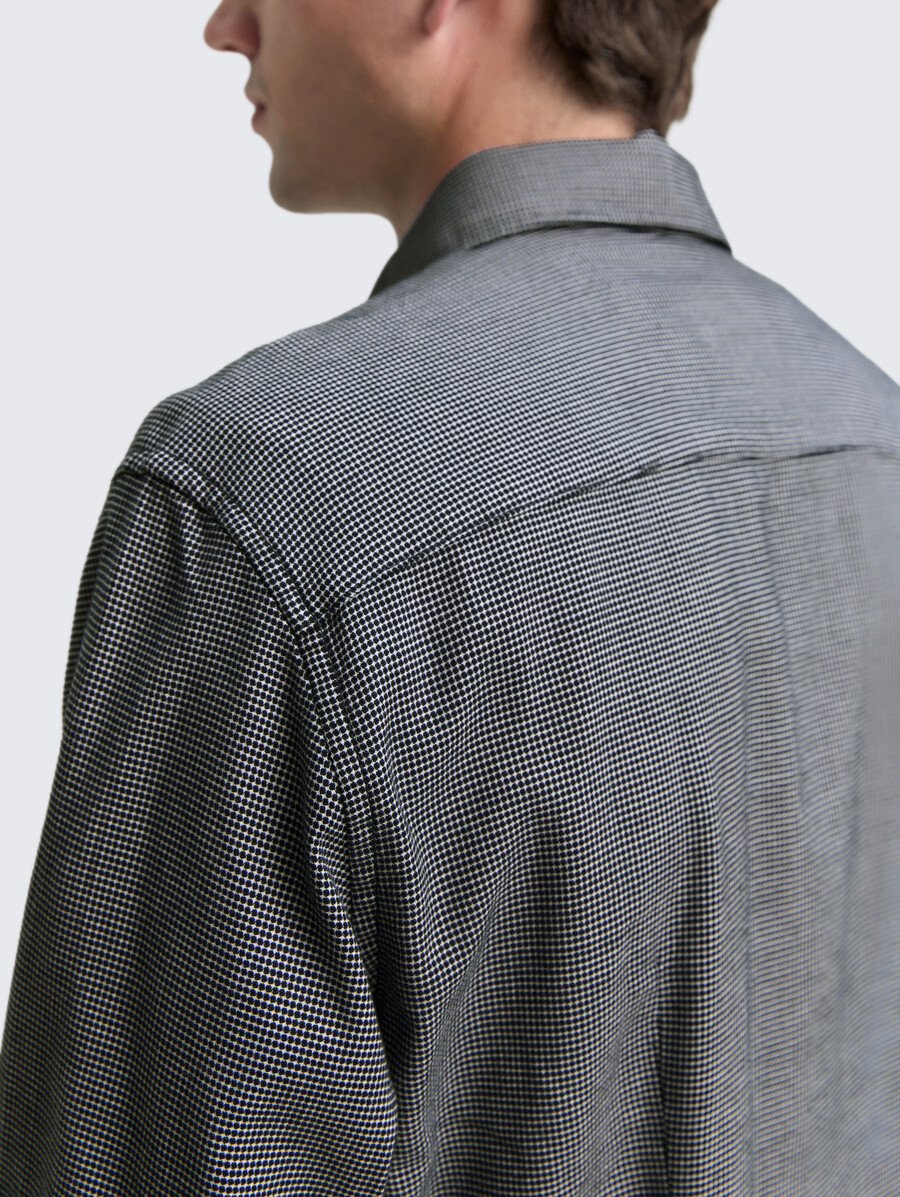 camisa slim fit con elástico
