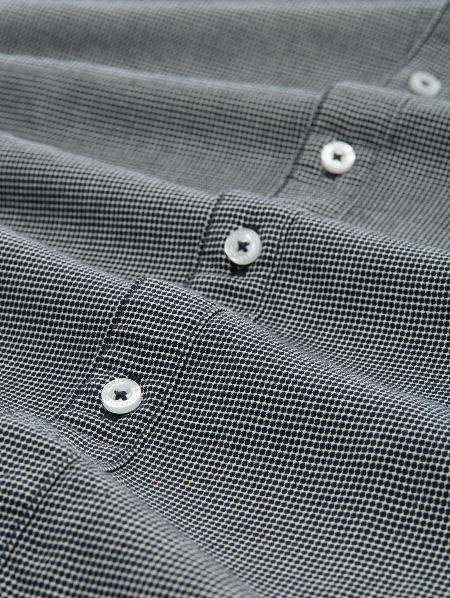 camisa slim fit con elástico