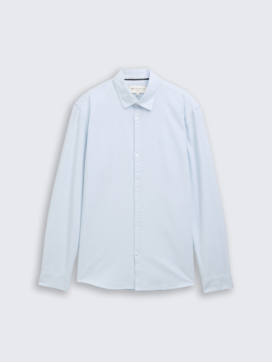 camisa de corte regular con bordado de logo