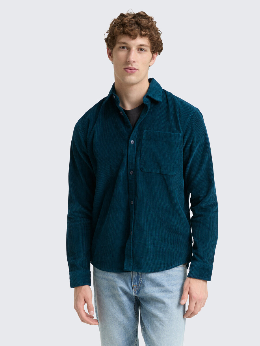 camisa de pana de corte relajado con bolsillo en el pecho