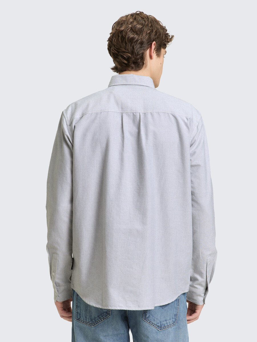 camisa de algodón de corte relajado