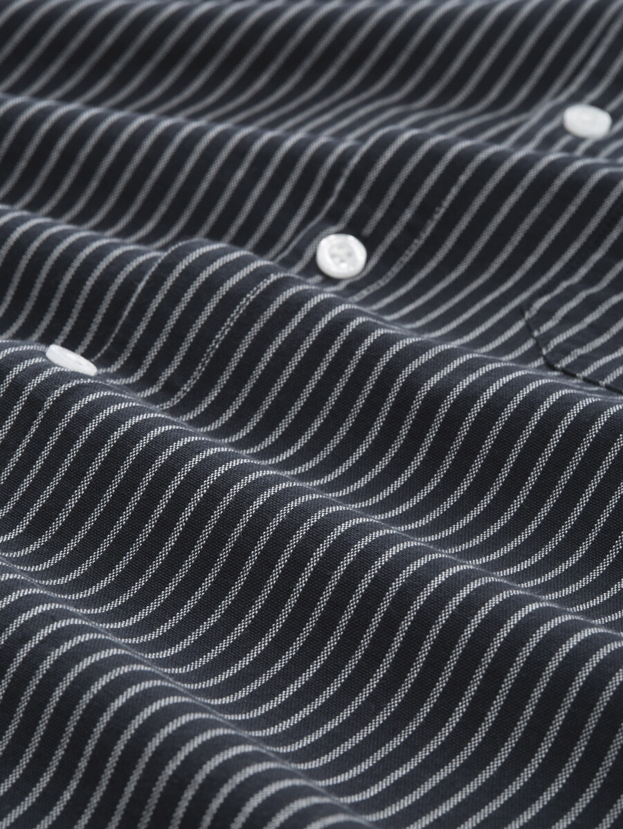camisa de algodón de corte relajado