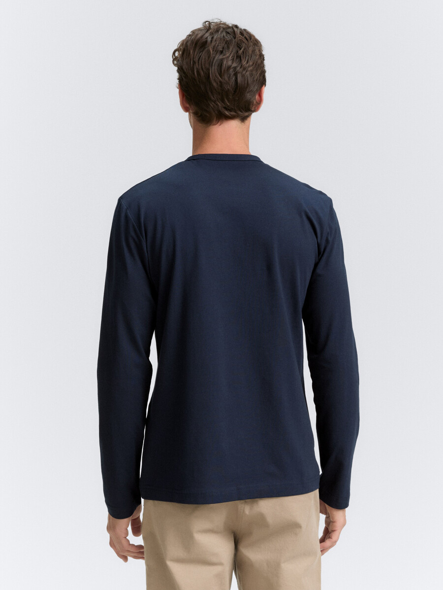 camisa de manga larga ajustada con elástico