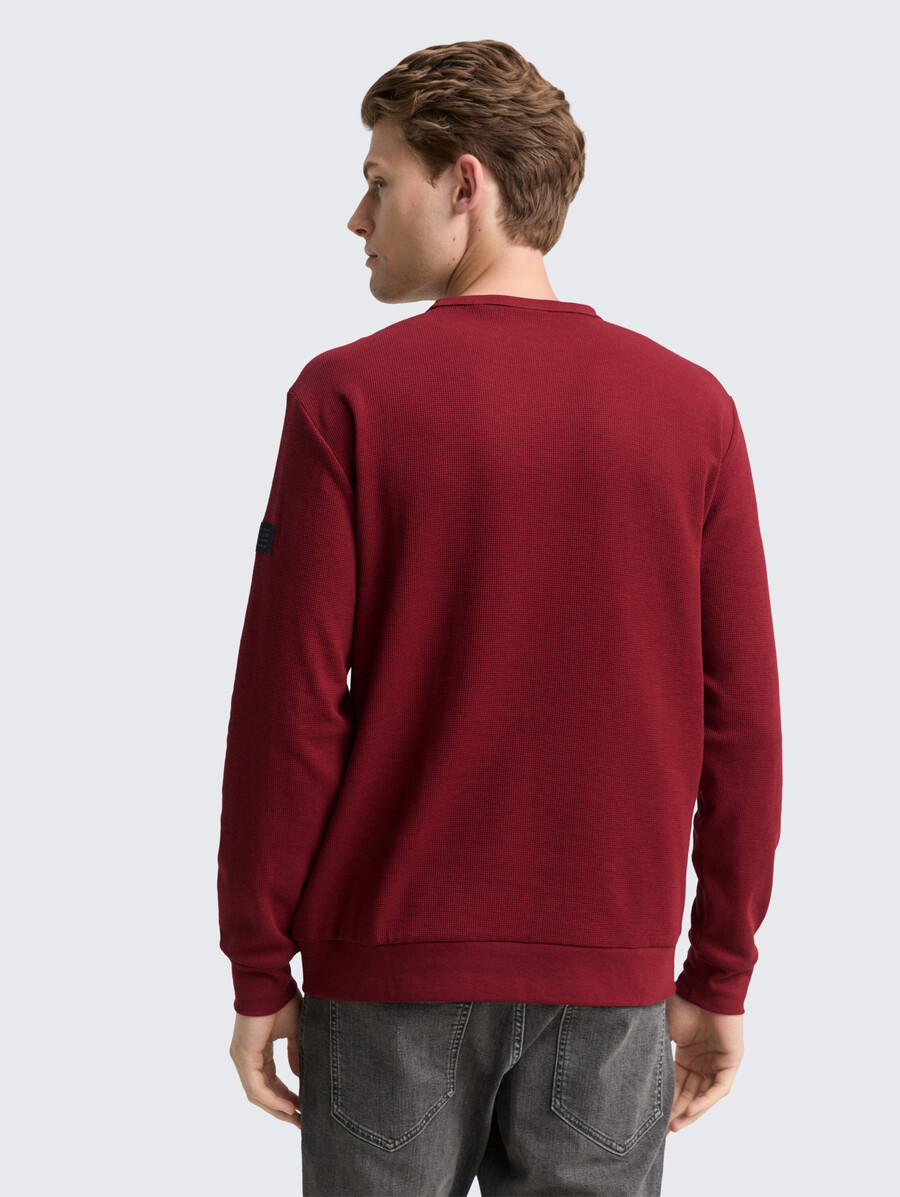 camisa de manga larga con textura de gofre
